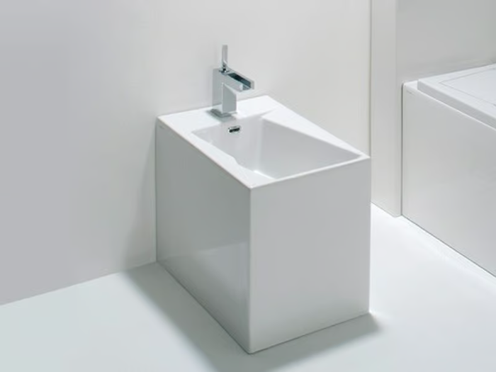 OZ - Ceramic bidet _ GSG Ceramic Design